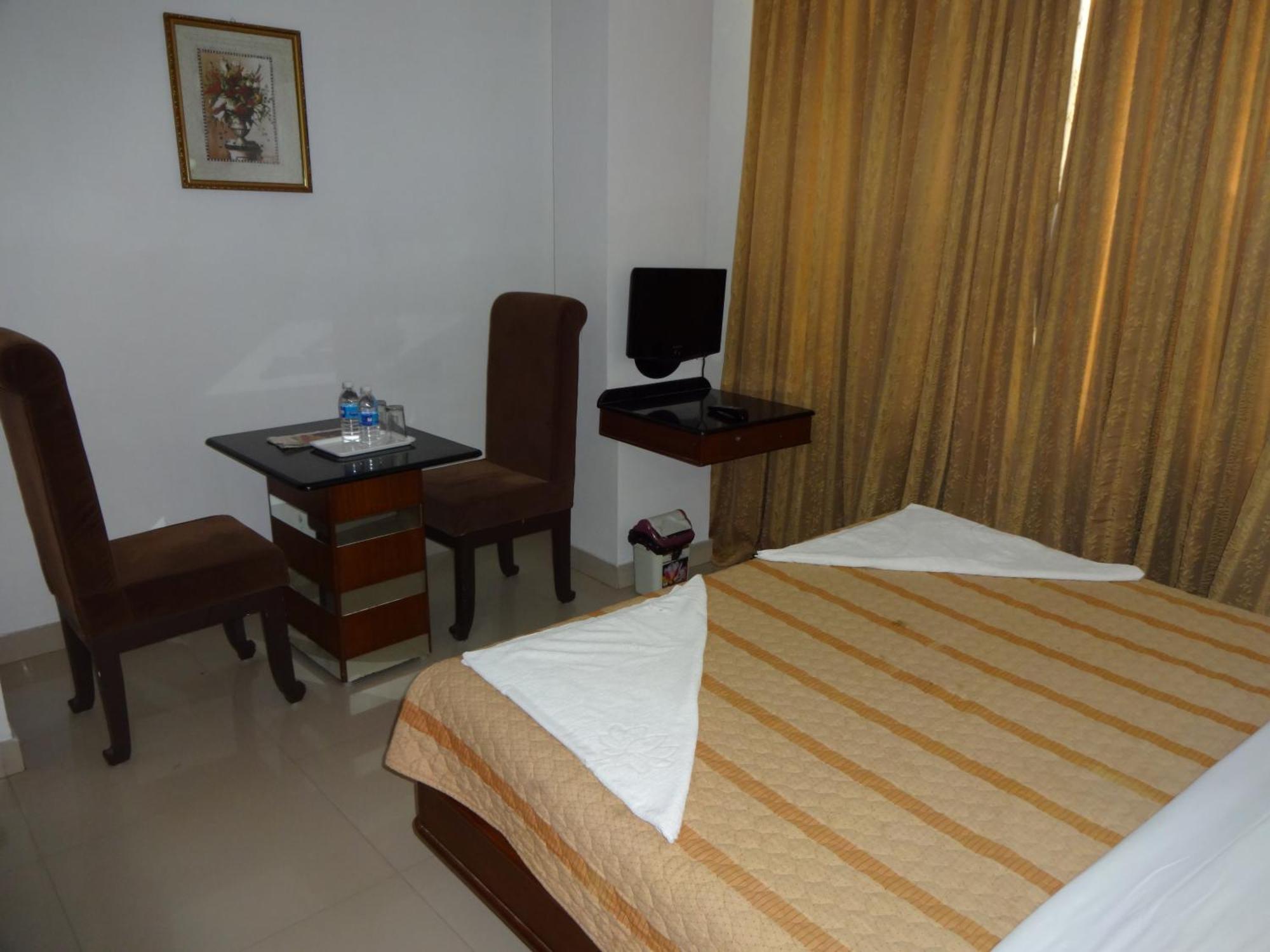 Lotus Comfort - A Pondy Hotel Pondicherry Exterior photo